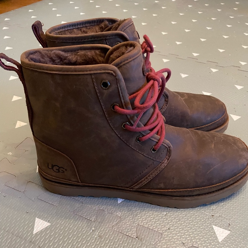 Mens cognac Ugg waterproof sheepskin lined leather boots